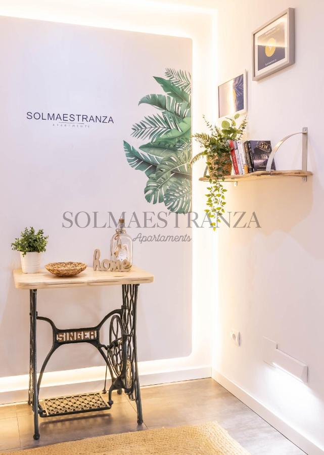 Blue & Red By Sol Maestranza Apartment Malaga Exterior photo